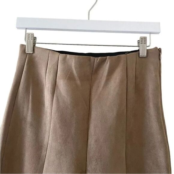 ZARA Faux Suede Legging
Trouser Medium Camel Brown Seamed Ankle-Zip SZ M #1128 - Picture 4 of 13